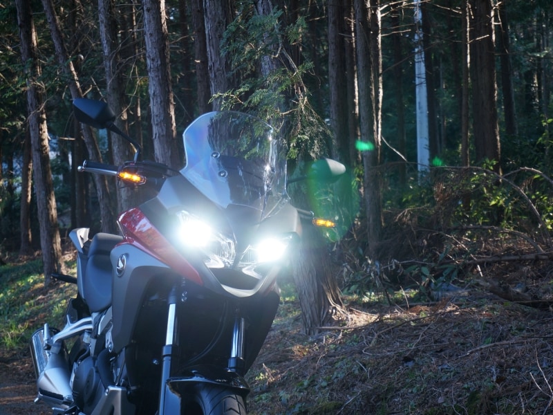 VFR800X とても明るいLEDヘッドライト