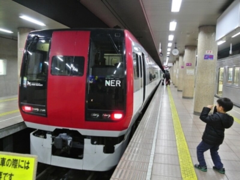 長野駅からの「スノーモンキー」号