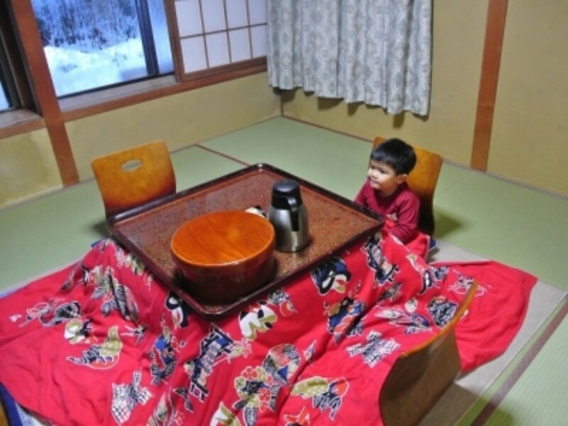 お部屋にはこたつがありました。ほっこり
