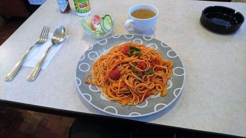 ホットコーヒーとのセットは800円