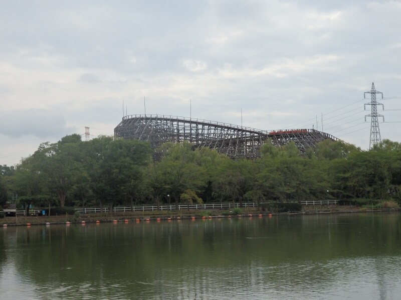 絶叫マシーン、木製コースター「レジーナ」