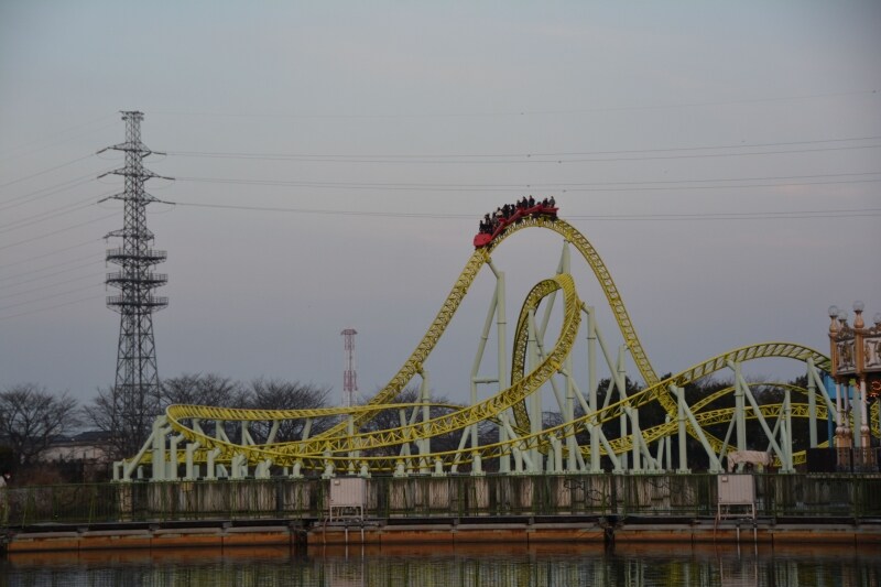 絶叫マシーン、水上コースター「カワセミ」