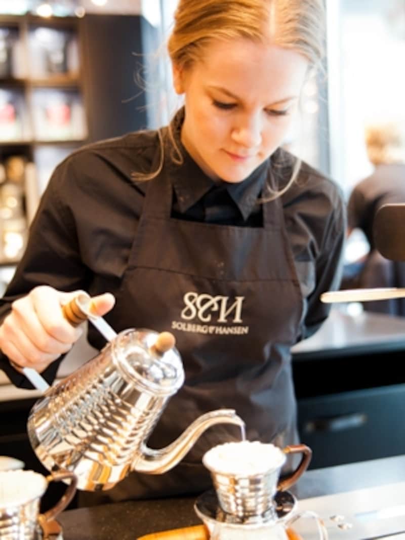 オスロのカフェ店員