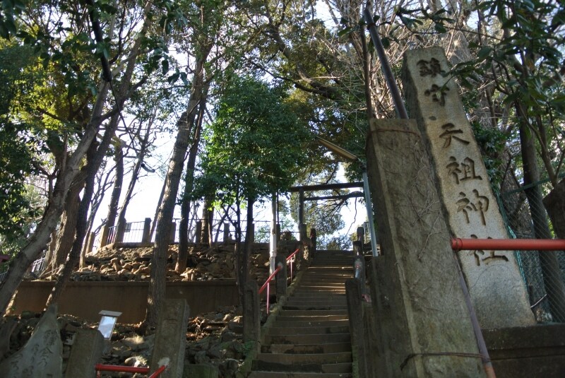 「大森」駅前にある天祖神社