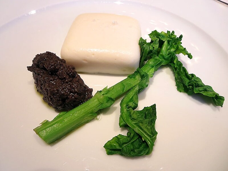 北海道産ホタテのフラン トリュフタップナード