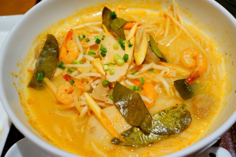 トムヤムクンのフォー１