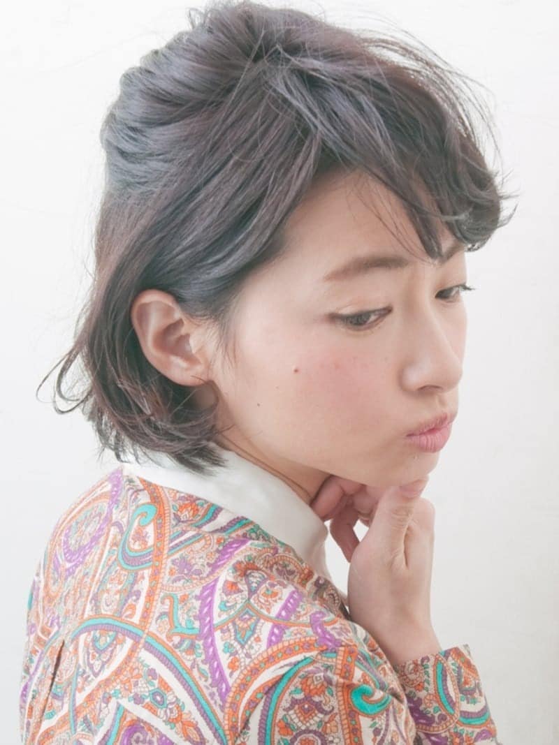 毛先に動きをつけるとよい