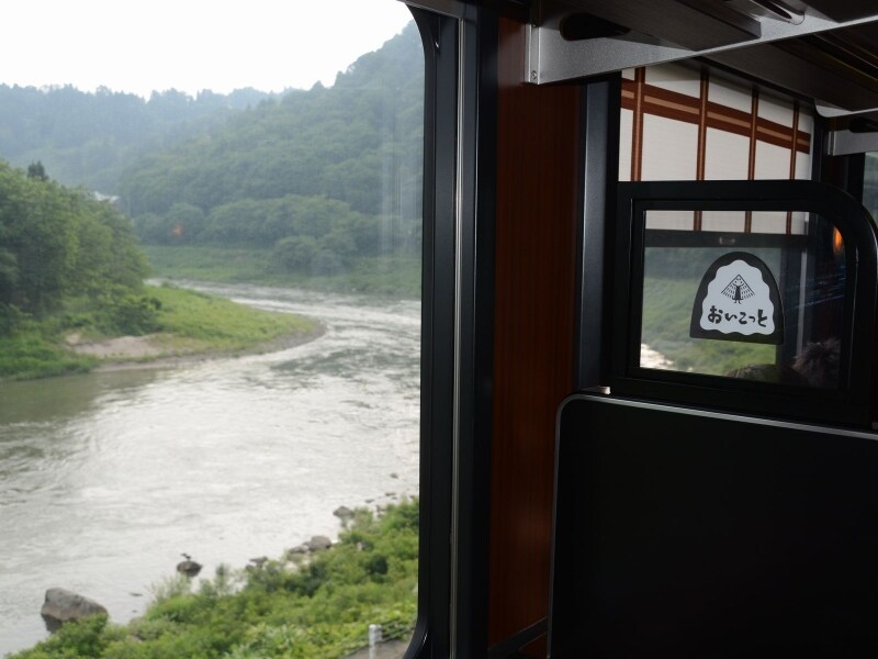 車内から見た千曲川