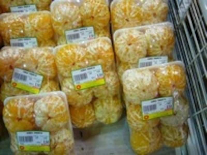 皮を剥いたみかん