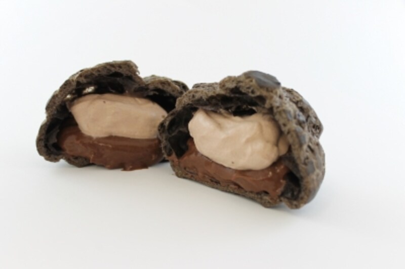 ブラックショコラシュー