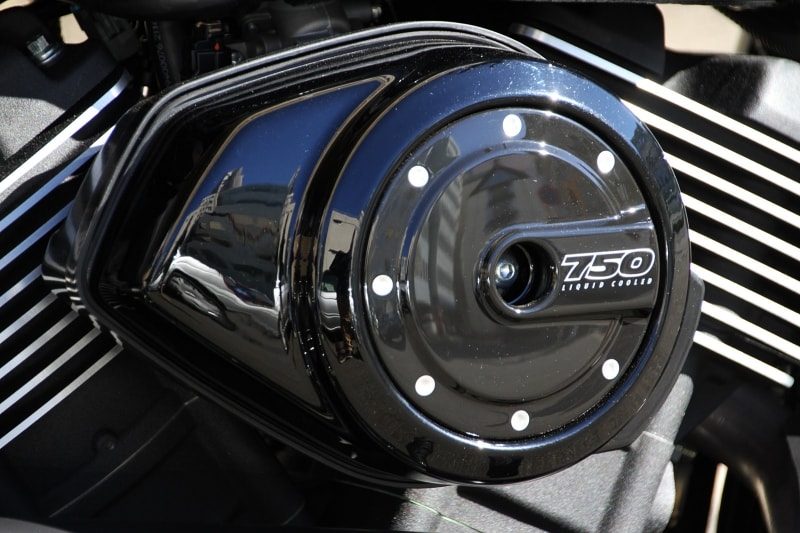 ストリート750の販売価格は、2月27日に発表!しばし待て!