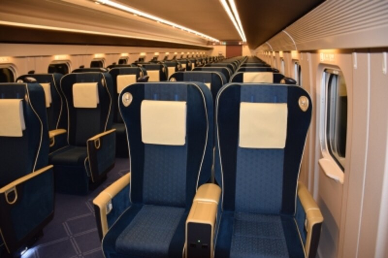 落ち着いた雰囲気の【グリーン車】