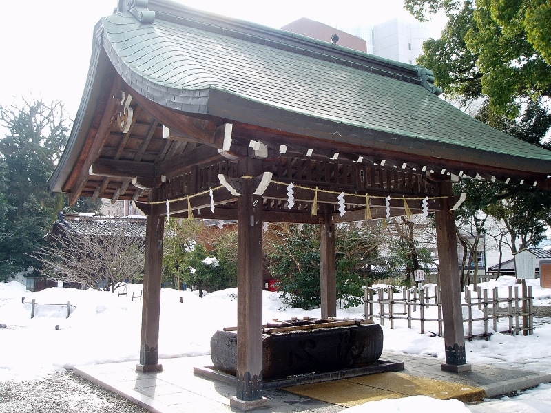 尾山神社・手水舎