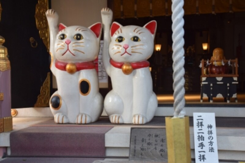 「招き猫」発祥の地として知られる『今戸神社』