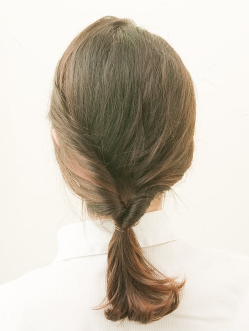 ねじりのある1つ結びができあがる