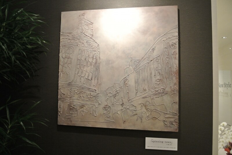 青山サロンに展示されているアート