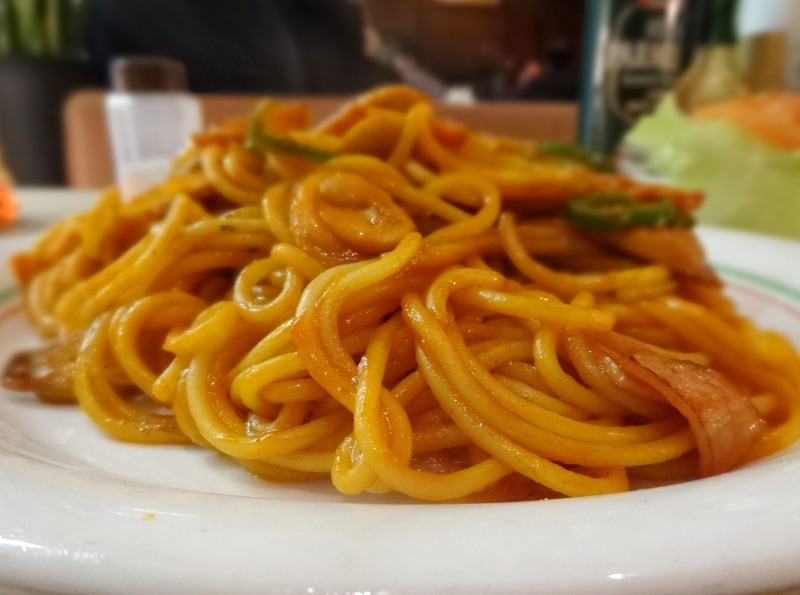 マッシュルーム、ベーコン、タマネギ、ピーマンという定番の具がいい