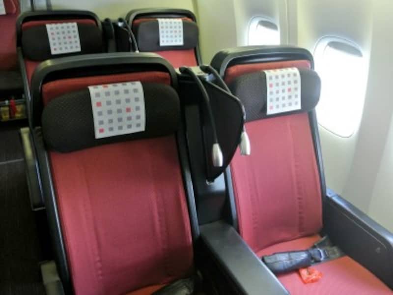 JAL国際線「プレミアムエコノミー」の座席