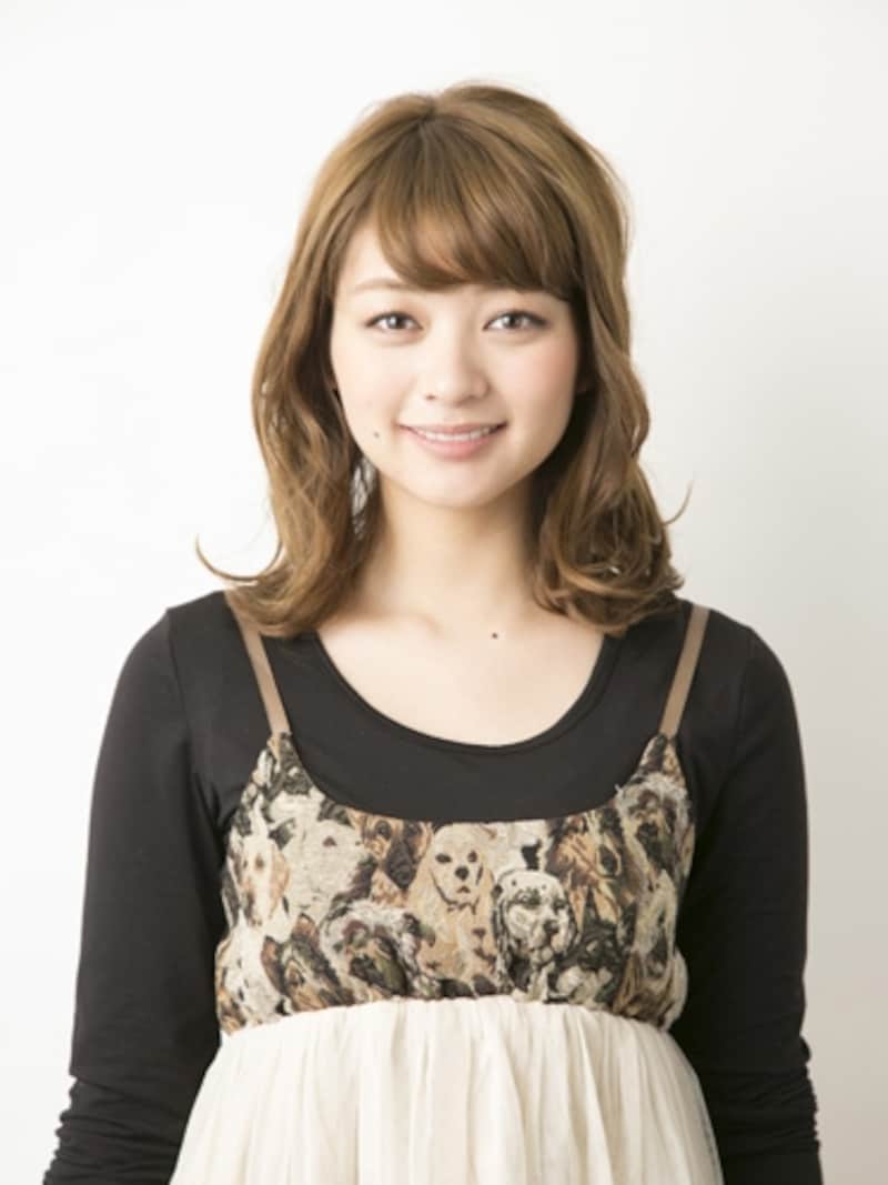 鎖骨ラインのミディアムヘア
