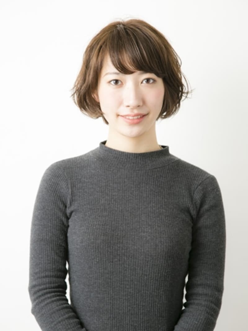 レイヤーが軽く入ったショートボブベース