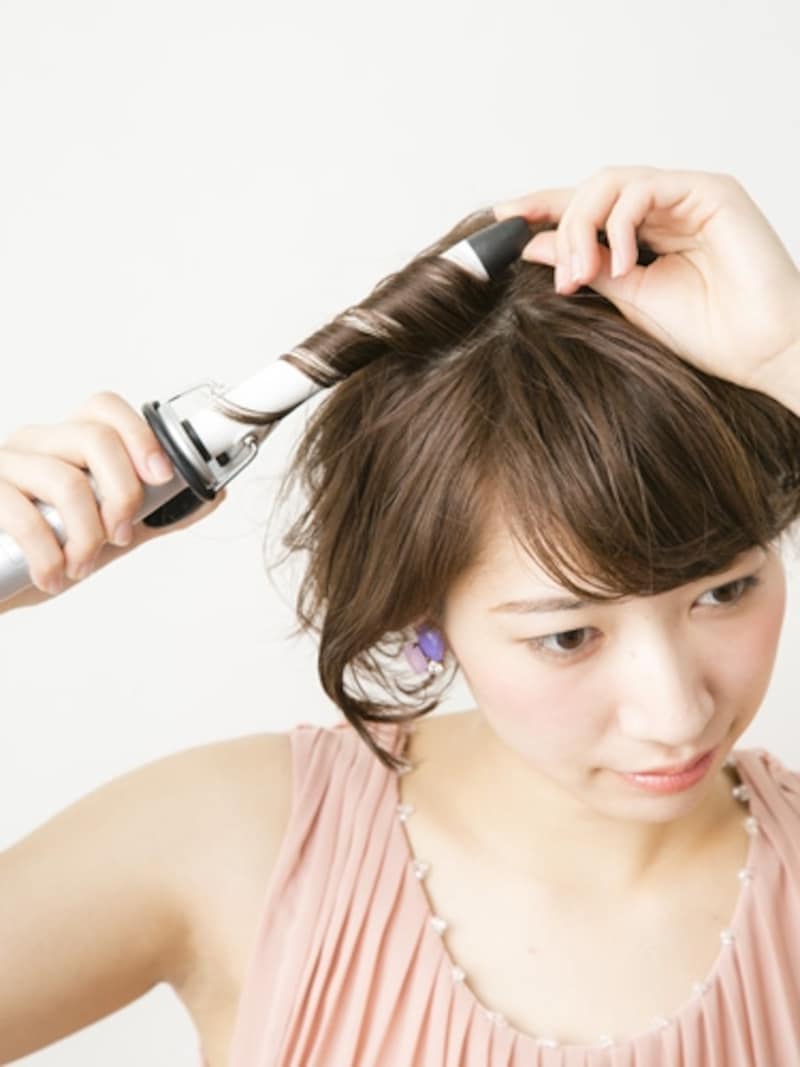 ヘアアイロンでランダムに巻く