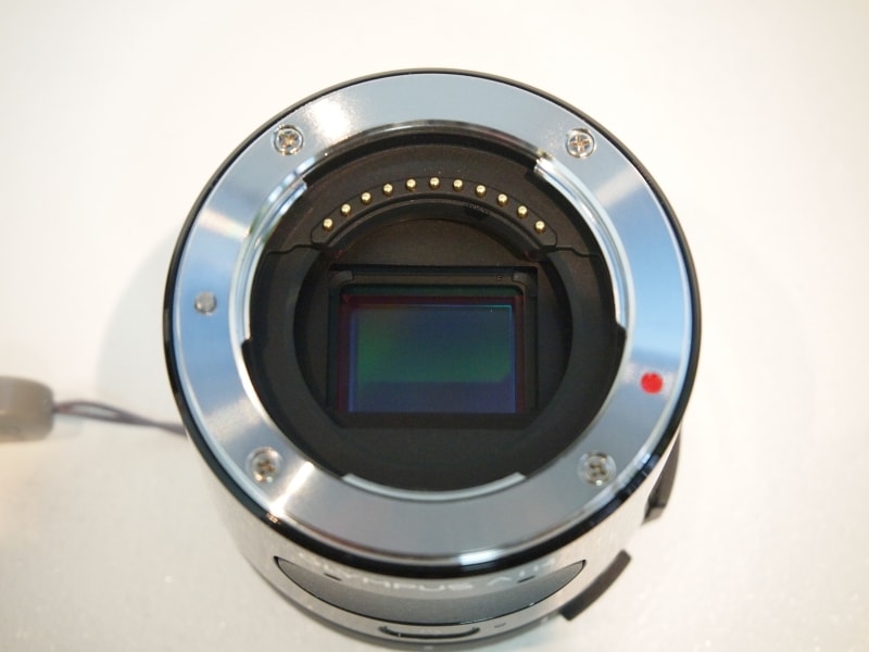 レンズマウントは、マイクロフォーサーズ