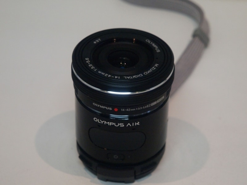 オリンパスM.ZUIKO DIGITAL 14-42mm EZをマウントした例
