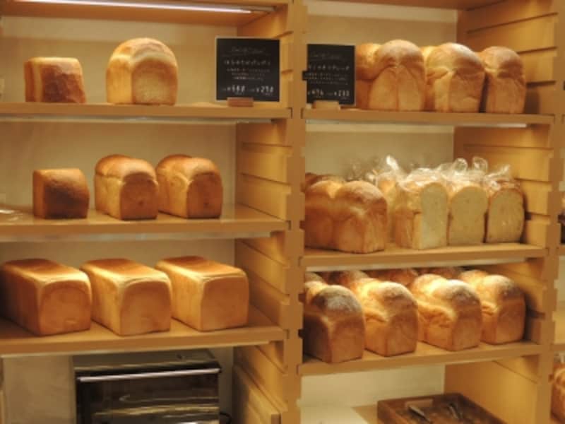 食パンはいろいろあってどれにしようか悩ましい