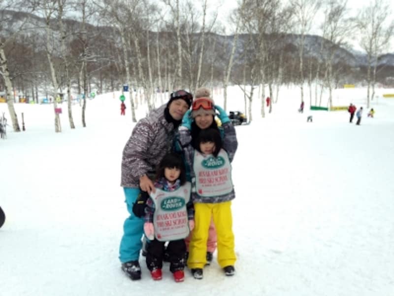 大人用と子ども用のスキーグッズ（ウエア・手袋・帽子・スキー＆スノボグッズなど）を全てレンタル可能です