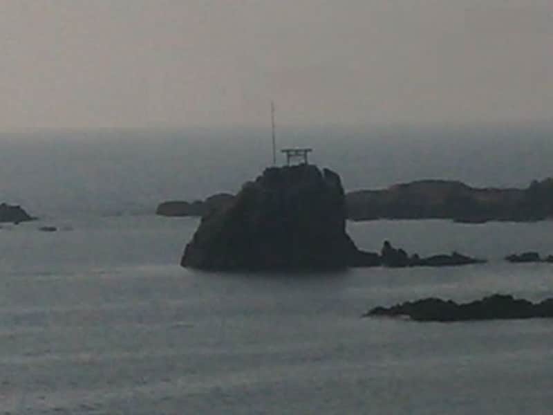 肥薩おれんじ鉄道の車窓（薩摩大川－牛ノ浜間）／すみっ瀬を望む