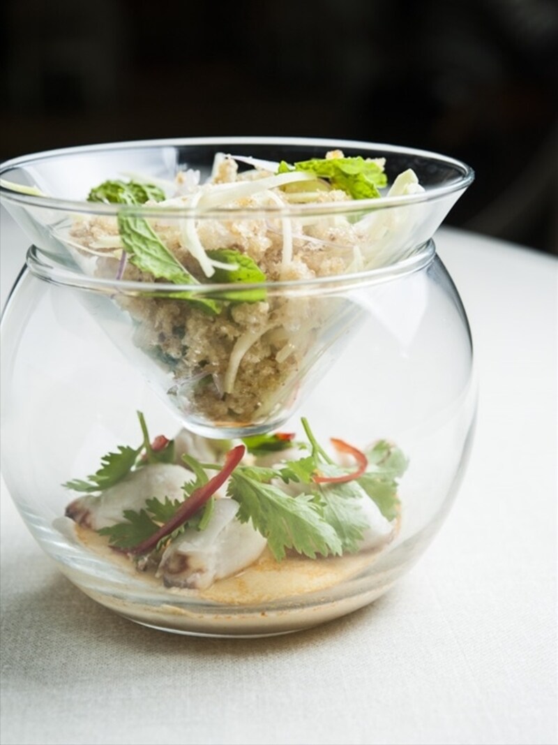 これを料理に使う!?という驚きの器選びは デンマークの名店「KinKin」仕込み