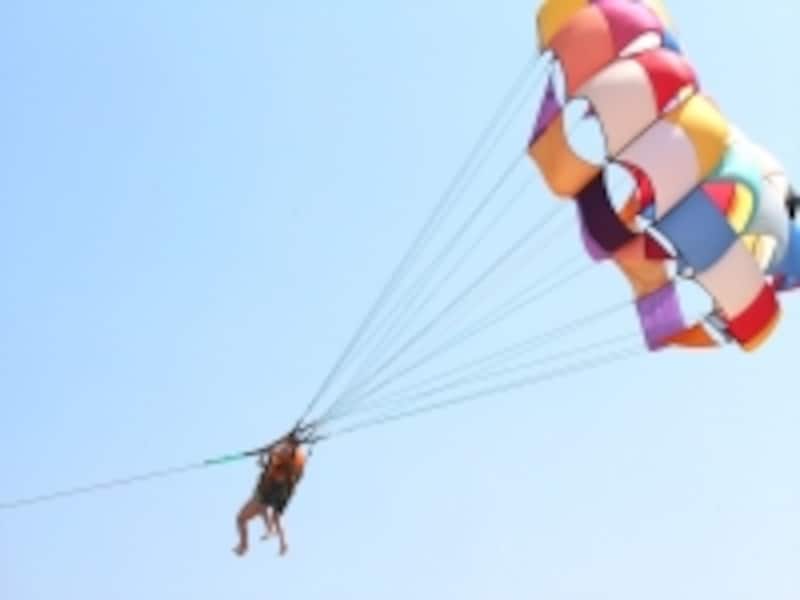 parasailing