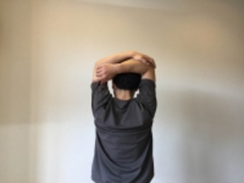 肩周りの硬さが強い人は、このポーズ自体もきつく感じます