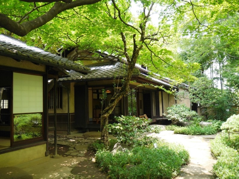 林芙美子記念館の庭