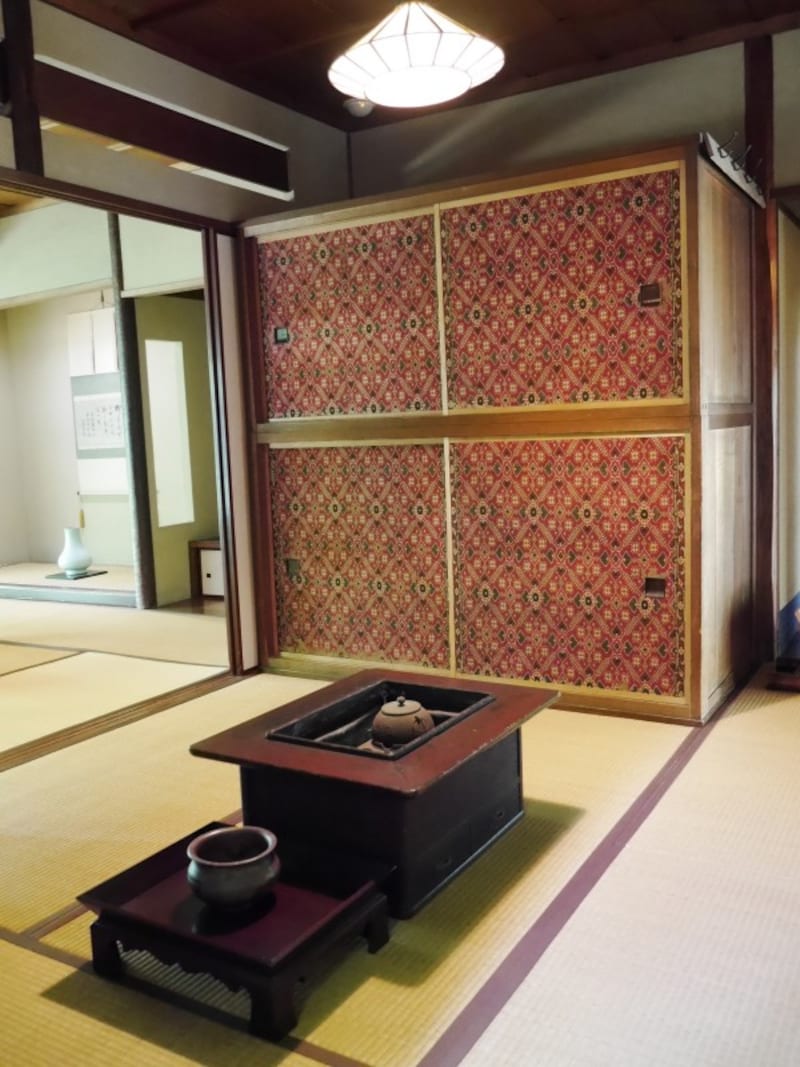 印度更紗を貼った襖