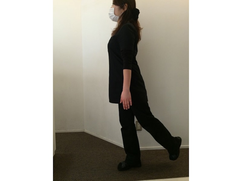 重心が揺らつかないようにバランスをしっかり保つ