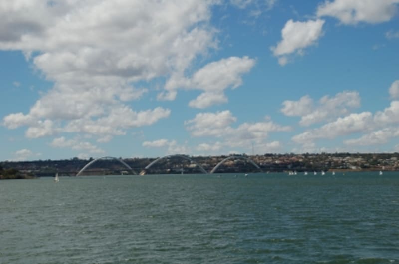 パラノア湖とクビチェック橋