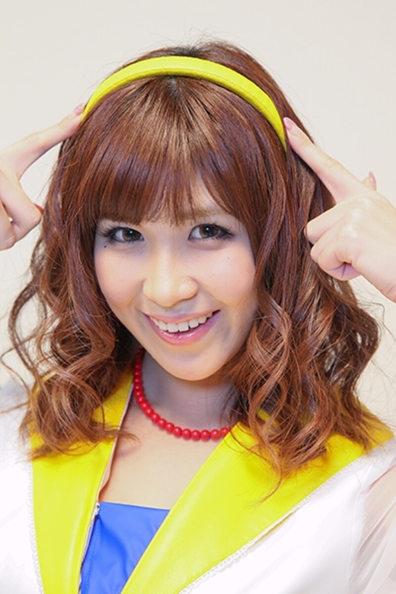 かなちゃんお気に入りはシンボルとも言える黄色いカチューシャ