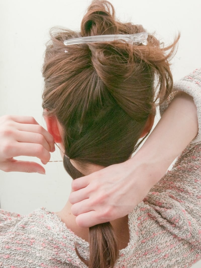 やや左に寄せて