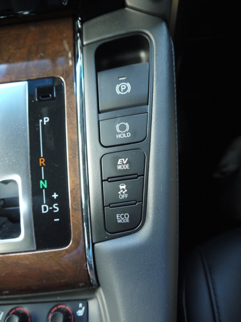 トヨタ・アルファード/ヴェルファイア