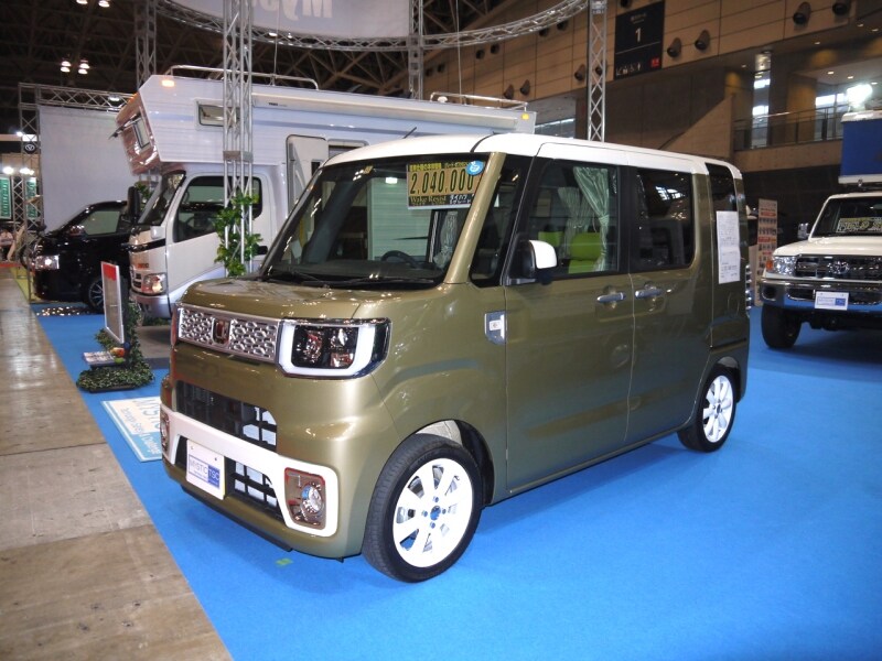 キャンピングカー