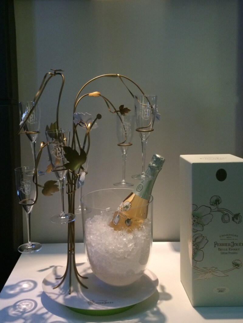 飲み終わっても飾っておきたいボトルです