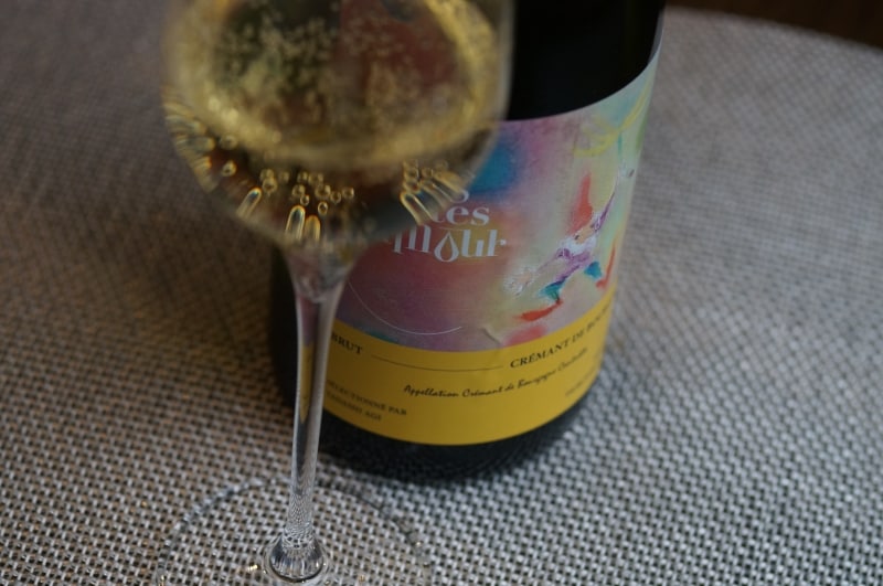 ラベルが春らしい色合いです