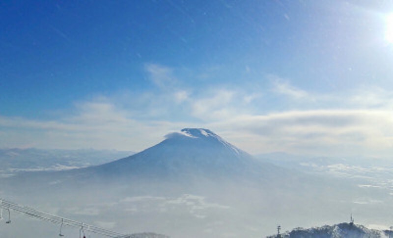 ニセコでGWまで春スキー！北海道の絶景ゲレンデを滑る