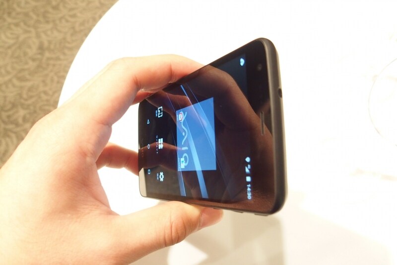 上部にイヤフォンジャック