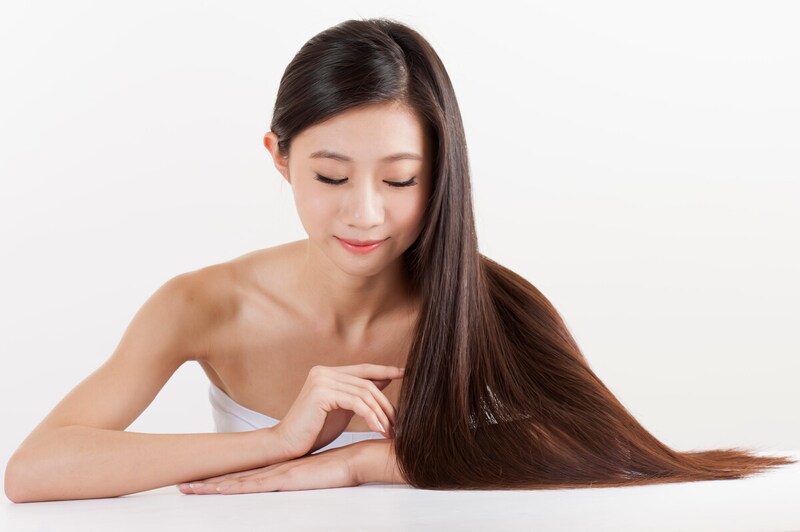日本人の約8割が直毛?