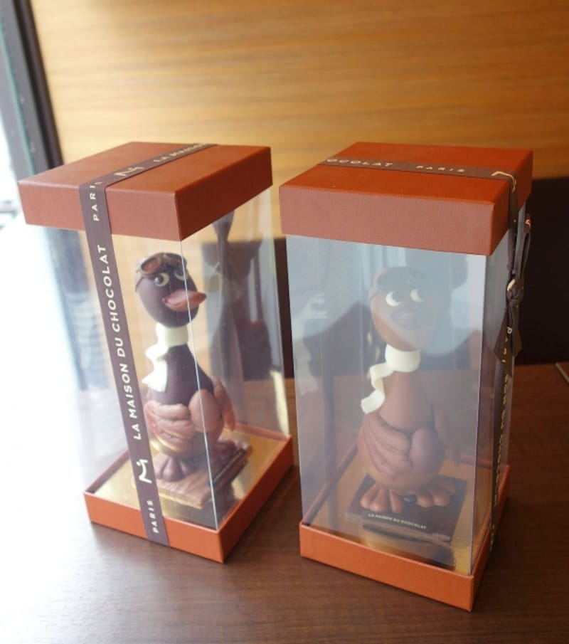 パッケージに入った2羽