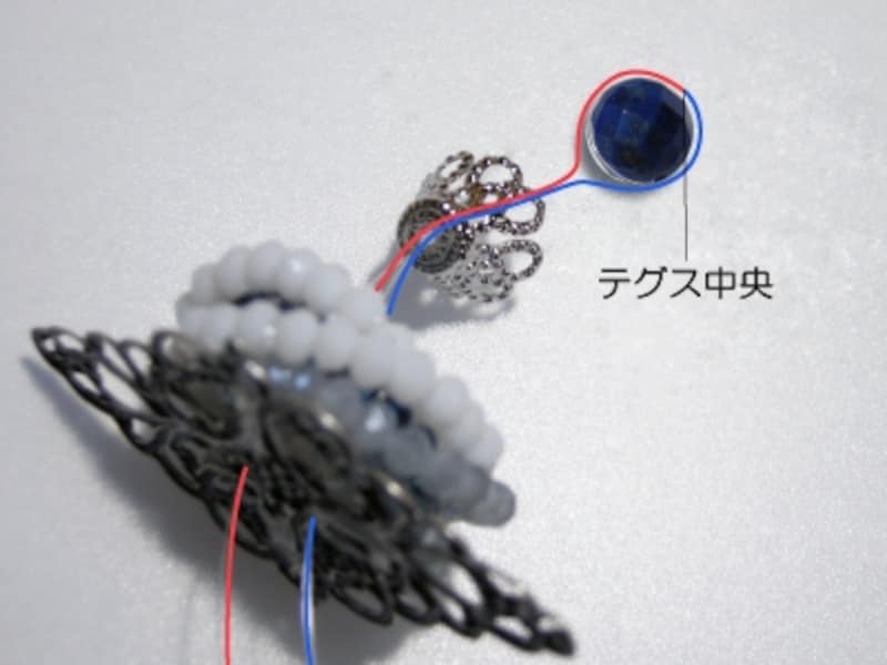 青い薔薇のクリスタルブローチ