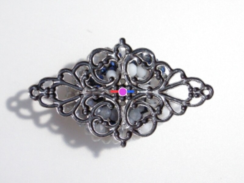 青い薔薇のクリスタルブローチ