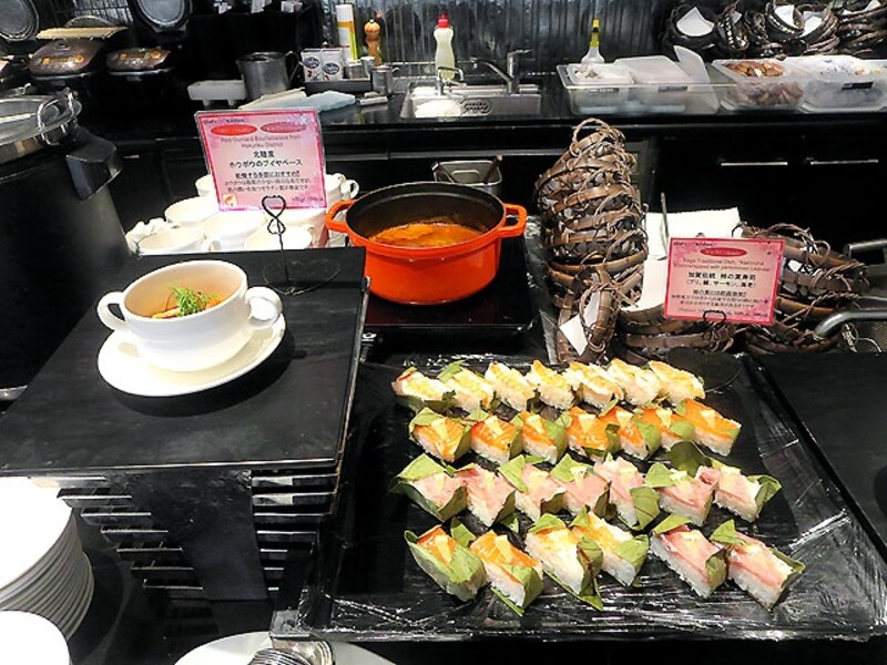 和食のブッフェ台